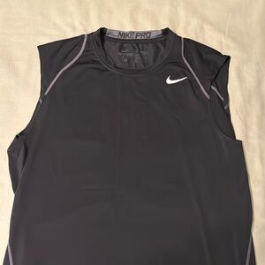 Nike Pro workout tank